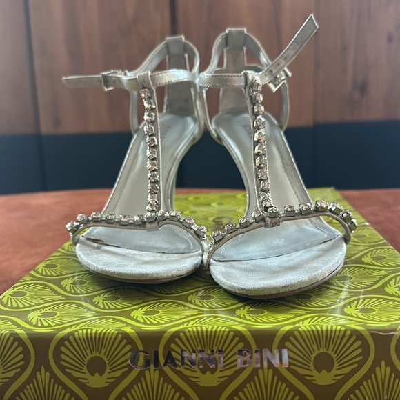 Gianni Bini Formal Silver Shoes - Picture 5 of 10